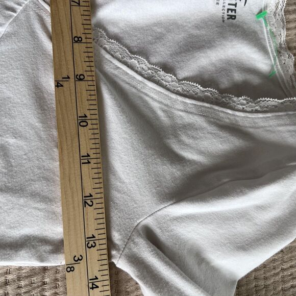 Hollister Shirt Women XS White Lace Trim V Neck Long Sleeve Baby Tee Cropped Y2K - Picture 7 of 9